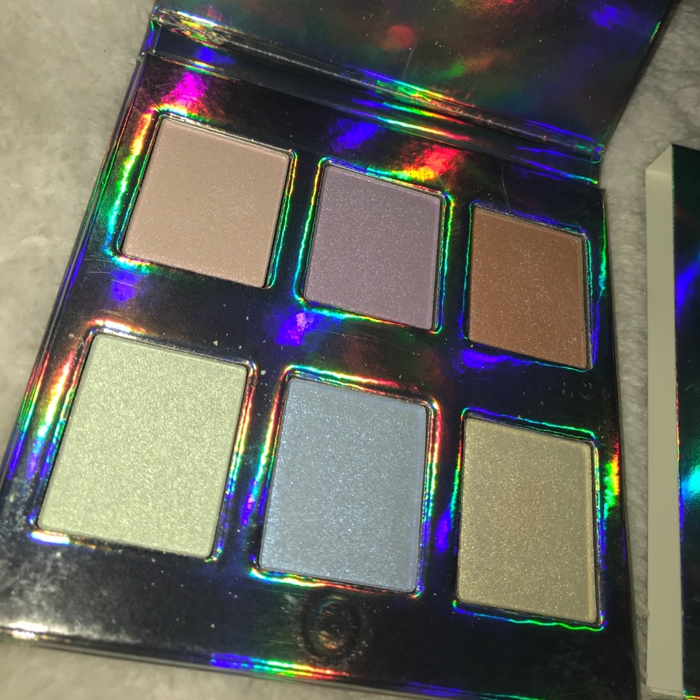 Naked cosmetics highlighters